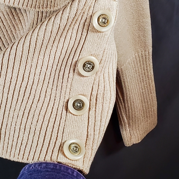 St. John Sweater - Picture 5 of 7